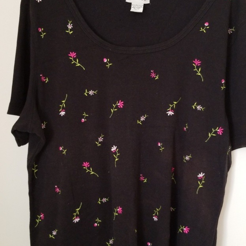 Short Sleeve a black Floral Shirt
